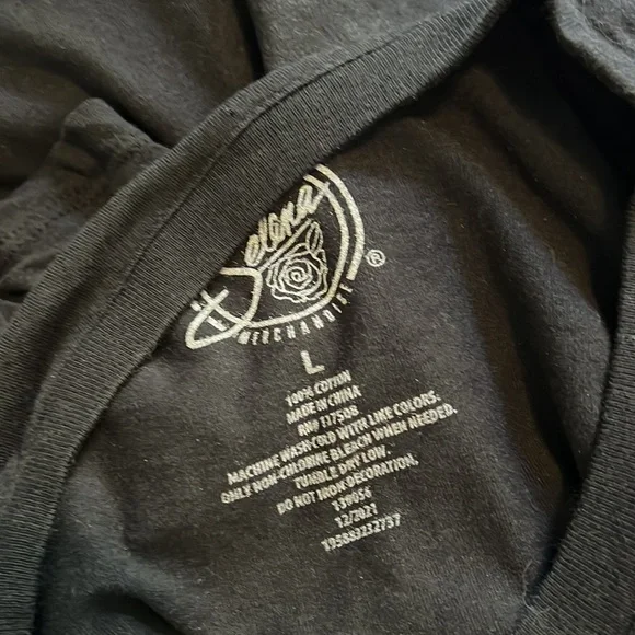 Selena T-Shirt - Large - Picture 4 of 7